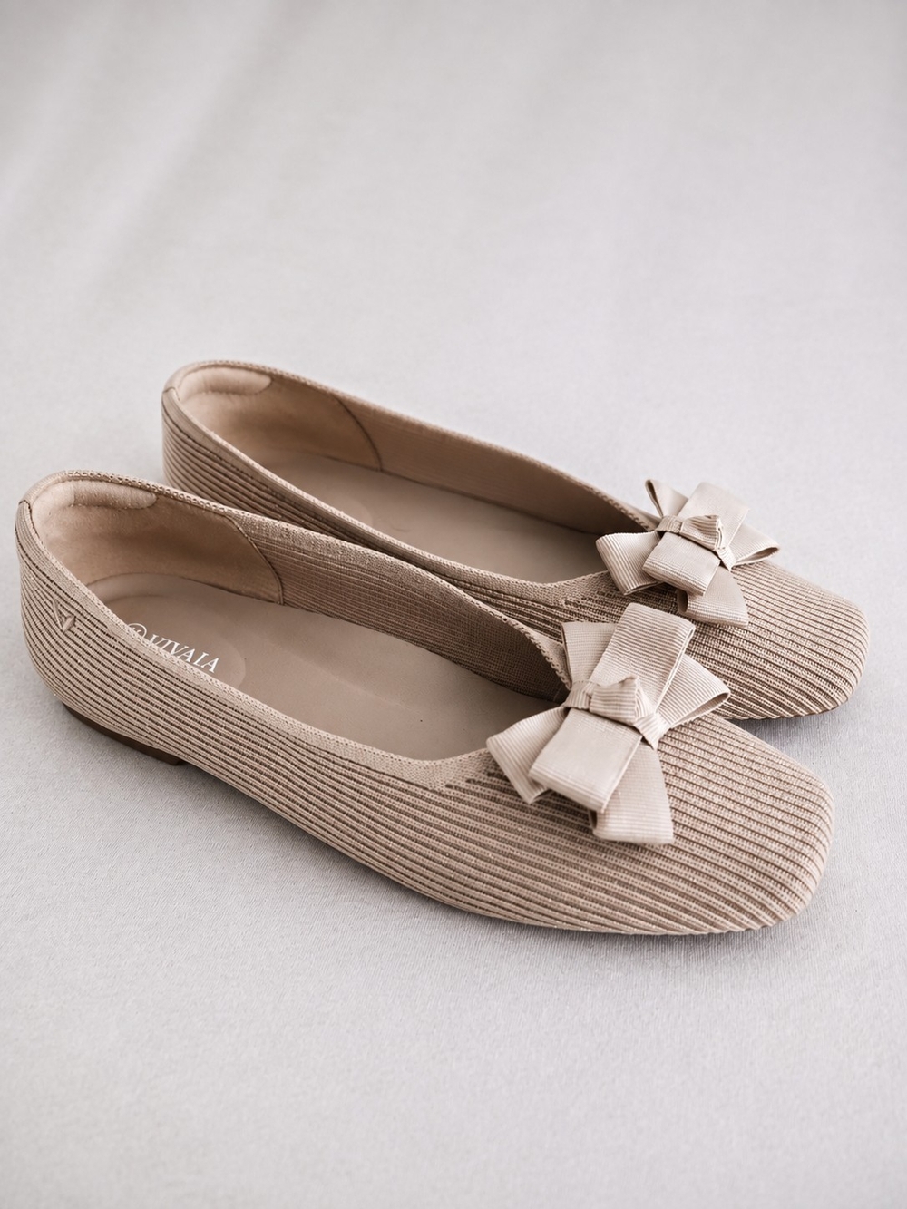 VIVAIA Women’s Ballet Flats 41.5 Beige Gold Metallic Sparkle Knit Bow Square Toe
